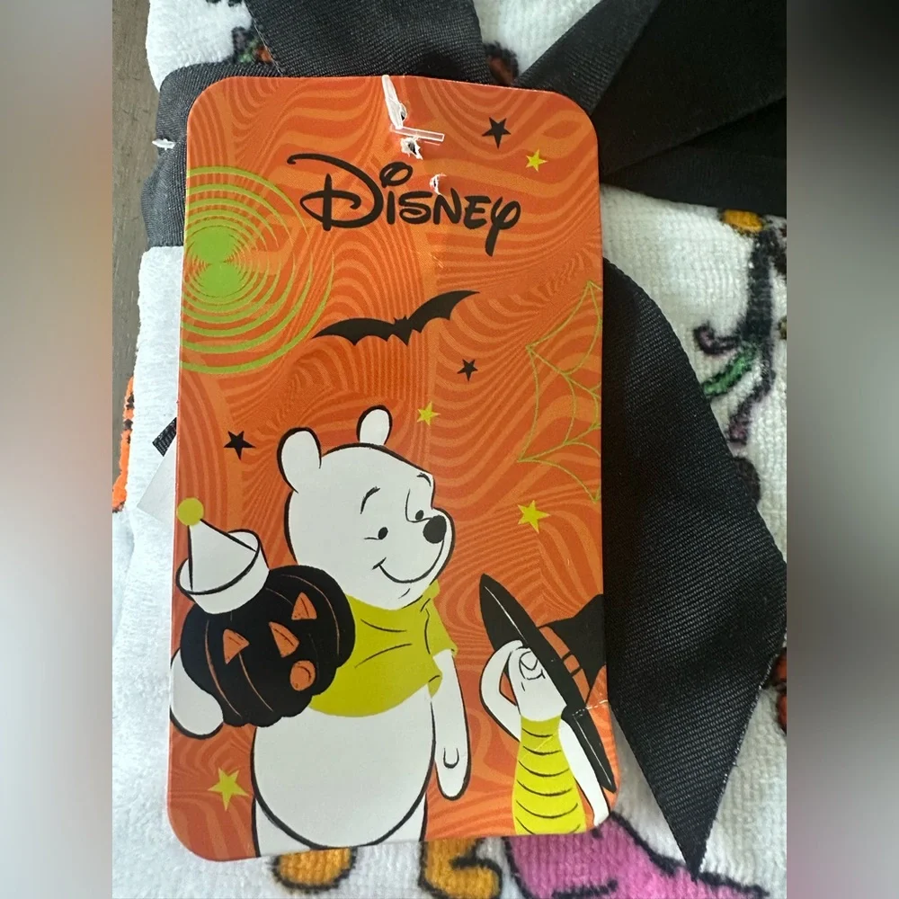 DISNEY Winnie The Pooh Tigger Halloween Hand Towels Set Of 2 New